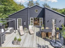 6 person holiday home in Blokhus-By Traum, Hotel in Blokhus