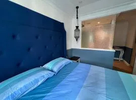 Seven sea cote'd Azure