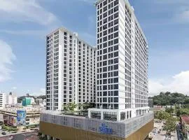 Beautiful Seaview Suites at The Shore Kota Kinabalu