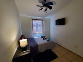 Kokys Guest House, guest house in Nueva San Salvador