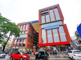 FabHotel Luxurious Inn - Near Prime Arcade