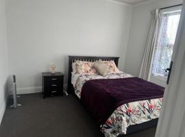 Shazza Homestay, hotel v destinaci Invercargill
