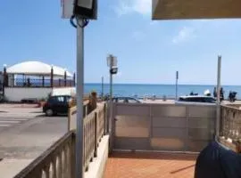 FRONTEmare