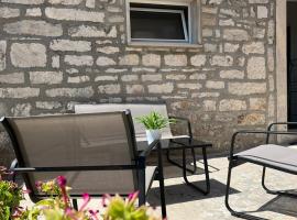 Holiday house Misetic, khách sạn ở Selca