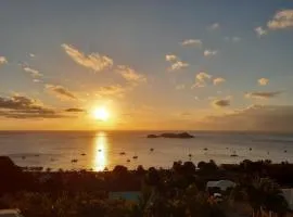 Logements Vue Mer accès piscine en Guadeloupe