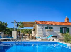 Holiday Home Dubrove by Interhome, hotel di Pražnice