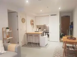 Cosy Beach Apartment with Free Secure Car Park