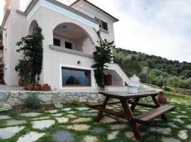 Goddesses Villa 1 in Nies