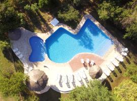 Jardines del Cielo Cabañas & Apart Suites, hotel v destinaci Nono