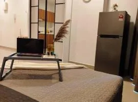 Cozy Haven Queen Studio Free Private Parking Netflix