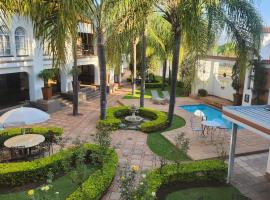 Casa Grande Guest Lodge, hotel in Brits