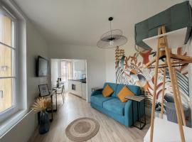 ​Cœur de ville ! Cœur de l'Oise​​ ! Moderne & fonctionnel​, hotel in Clermont