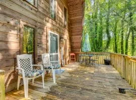 Pet-Friendly Lavonia Cabin, Walk to Lake Hartwell!