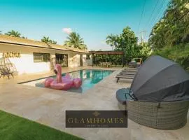 Amazing Villa at Highland Lakes Boulevard BY THE GLAMHOMES