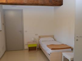 Ostello Cartiera La Buca, hotel en Colle di Val d'Elsa