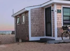 Peaceful Waterfront Beach Cottage!