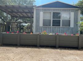 Casita on the Ranch - wildlife, sunsets, stars, Relax, hotel v destinaci Spring Branch