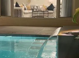Cove Chalet 1شاليه كوڤ