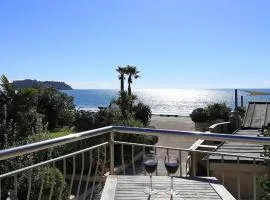 Waiheke Island - Onetangi Beachfront Apartments