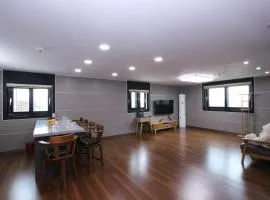 Uljin Blue Ara B pension