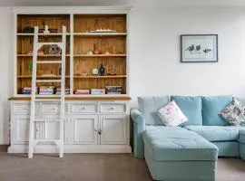 Stylish Canberra Stay -Sauna ,Pool ,Gym,Balcony