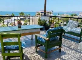 Casa Bahía 2 blocks Malecon Amaizing ocean view