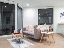 Charming 1br Maribyrnongwifiparkingbalcony