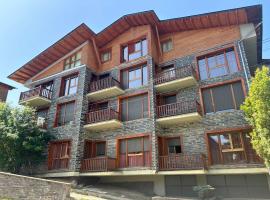 Apartamentos Solineu, hotel a la Molina