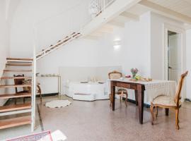 Le Stanze di Felline- Monolocali vacanze-, hotel v destinaci Felline