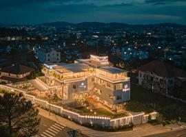 California Hotel, hotel in Da Lat