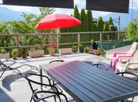 Appartement Randogne avec grande terrasse, hotell sihtkohas Crans-Montana