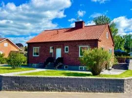 Hus nära naturen och sjö