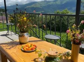 Dez Guest House, Margahovit, Lori