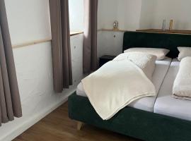 Der Grandlhof - Ferien am Hof, hotel v destinaci Krummennaab