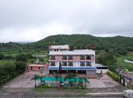 Hotel White Lotus