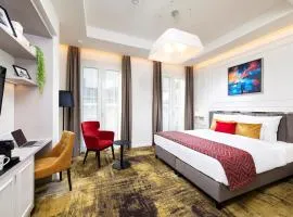 Three Corners Avenue Hotel