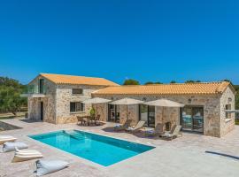 Villa Nava - Nestled in Olive Trees with Private Pool, by ZanteWize