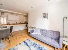 Contemporary Abbey Yard by Prescott Apartments