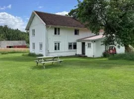 Gorgeous Home In Östra Frölunda
