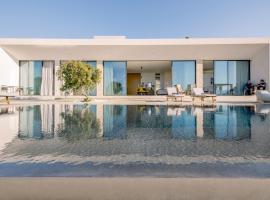 Ellas Residence fantastic pool heated, hotel in Kissamos