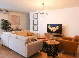 Prime Location Stylish Apartment