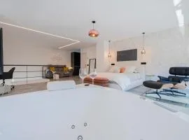LUJO Y EXCLUSIVIDAD La Moraleja - JACUZZI Cinema I