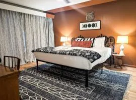 The Tiki Suite 2BR 2BA