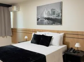 Hotel Nacional Inn Express São Paulo - A 700 metros da Rua 25 de Março