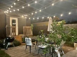 Hardy Heaven Modern Amenities with Vintage Charm