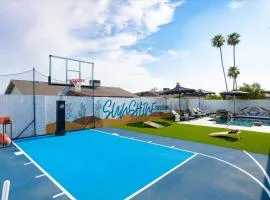 Sportscourt Hot Tub & Pool Game Room Cornhole BBQ