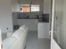 2 bed chalet romney sands