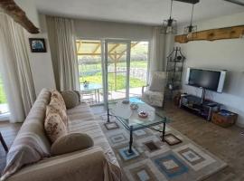 Assos Egedebirnefes Konukevi, hotel a Ayvacık