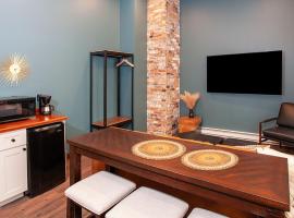 The Intrepid Rentals, apartment in Duluth