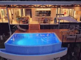 Ocean View Villa With Pool and Spectacular Sunsets